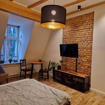 Casa Mama C Entrum Познань Экстерьер фото